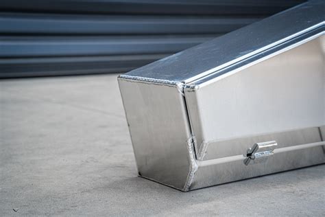 tapered under tray tool box steel|under tray tool boxes.